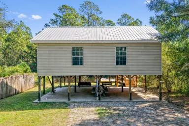 Main picture of 10100 Bancroft St