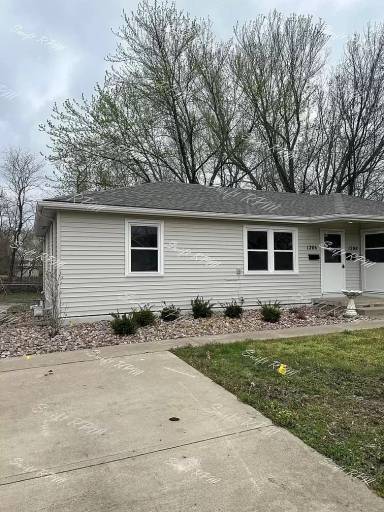 Main picture of 1208 E Loula St