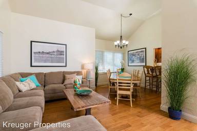 Main picture of 1031 3rd St