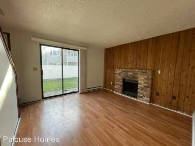 Main picture of 2115 N Houk Rd