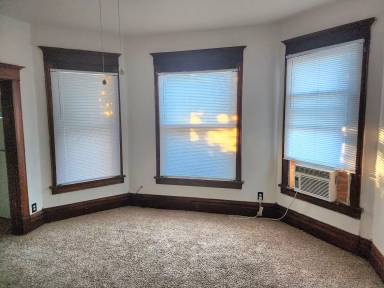 Main picture of 209 S 9th St