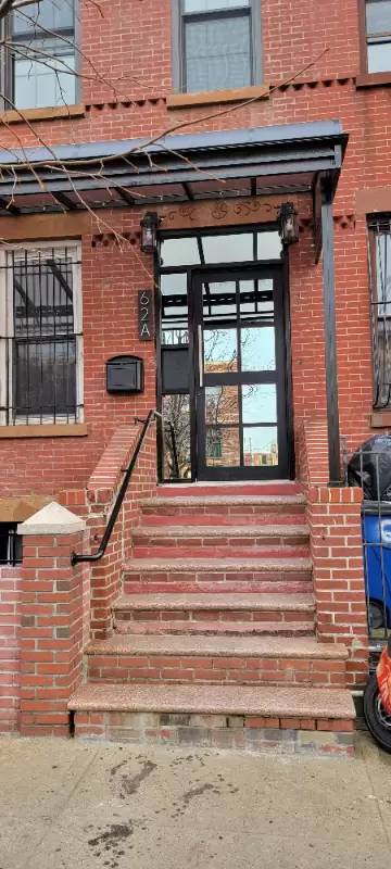 Main picture of 62 Hull St