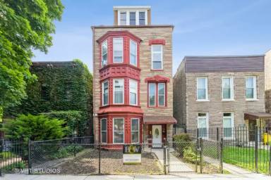 Main picture of 2935 W Walnut St