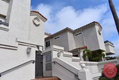 Main picture of 7561 La Jolla Blvd