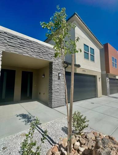 Main picture of 5715 S Weehawken Ln