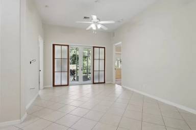 Main picture of 427 Pineapple Sq SW