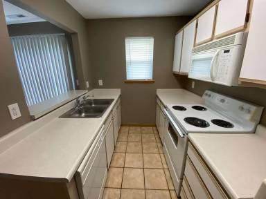 Main picture of 5111 Congressional Cir