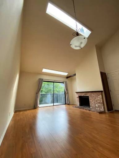 Main picture of 12 Cypress Pl