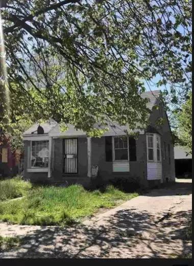 Main picture of 11917 Roxbury St