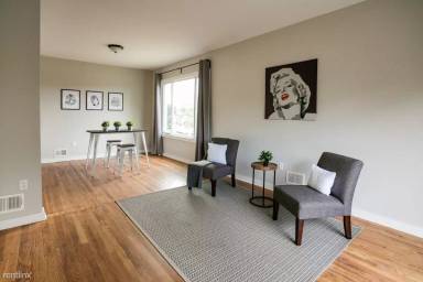 Main picture of 7627 Poe St