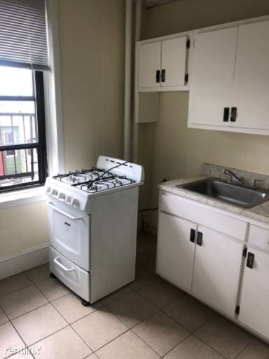 Main picture of 38 W 29th St