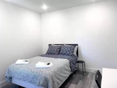 Main picture of 3913 Fairmount Ave