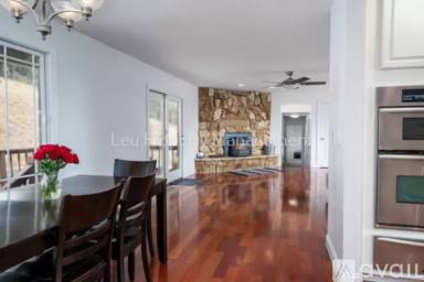 Main picture of 5561 Puerta del Sol