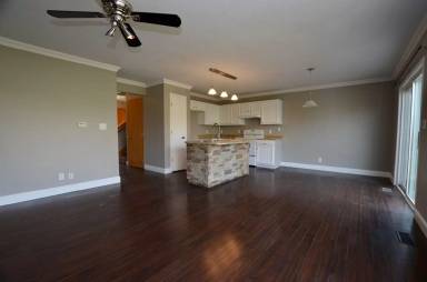 Main picture of 4900 E Hull Ave