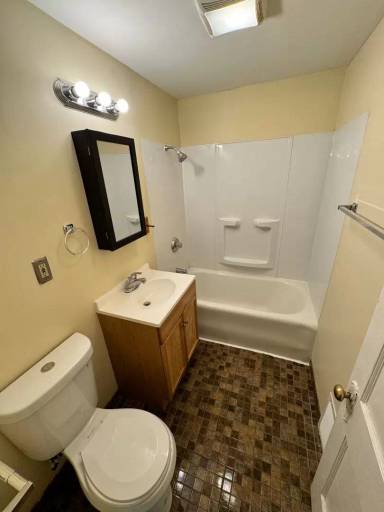 Main picture of 1231 Benton St