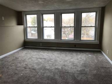 Main picture of 434 Crescent St - 6