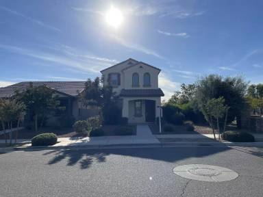 Main picture of 15265 W Sherman St