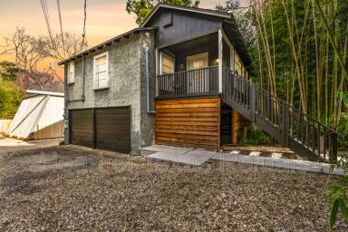 Main picture of 411 Baker Ln