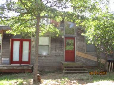Main picture of 1100 80th Ave SE