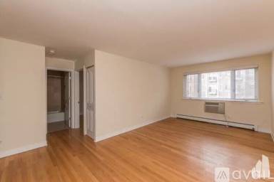 Main picture of 625 W Wrightwood Ave Apartments