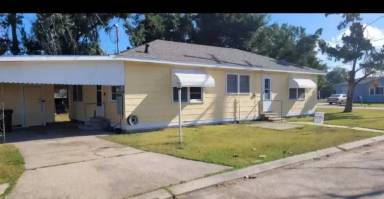Main picture of 201 Peters St