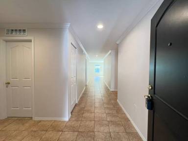 Main picture of 13740 Laranja St