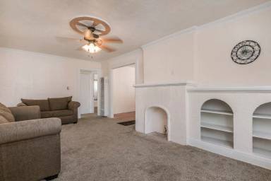 Main picture of 306 S Forest St