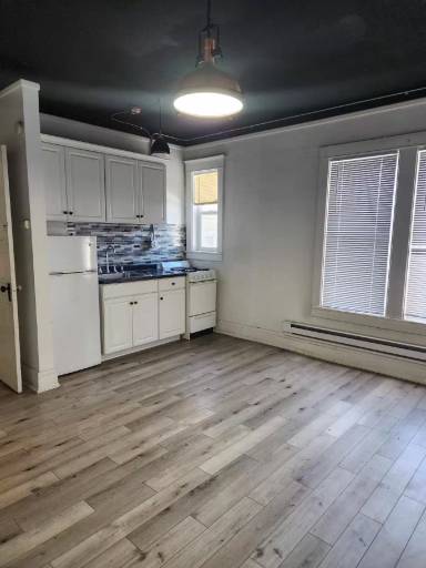 Main picture of 15 3rd St SE