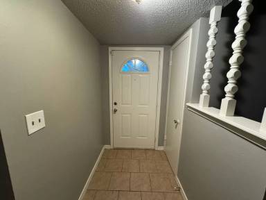 Main picture of 10853 E 33rd Pl