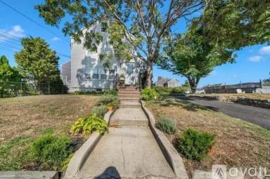 Main picture of 80 Babcock St