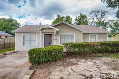 Main picture of 7637 Carothers St
