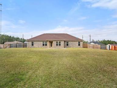 Main picture of 102 Antler Cir