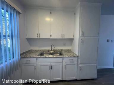 Main picture of 3236 W 60th St