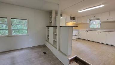 Main picture of 5325 SE 32nd Ct