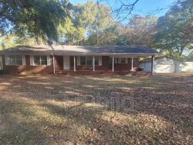 Main picture of 2303 Pummill Rd