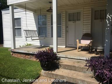 Main picture of 125 Childs St