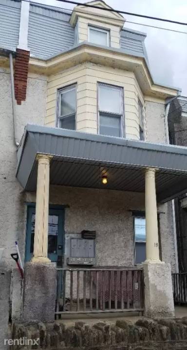 Main picture of 19 W Abington Ave