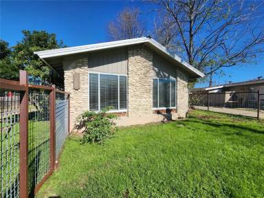 Main picture of 2708 Saint Edwards Cir