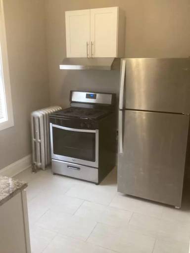 Main picture of 7656 S Kingston Ave
