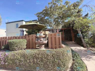 Main picture of 3460 Monroe St