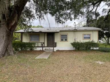 Main picture of 305 SW 2nd Ave