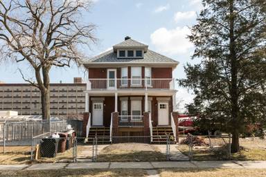 Main picture of 7372 Cameron St