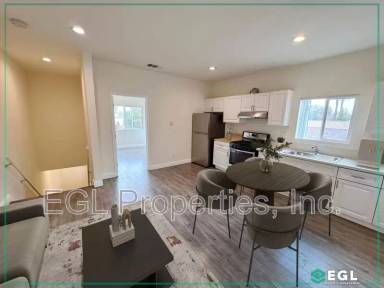 Main picture of 4503 1/2 S Gramercy Pl