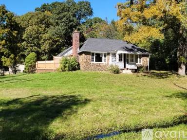 Main picture of 2450 Foxon Rd