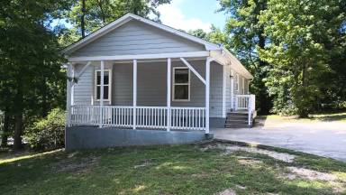 Main picture of 405 S Adams St