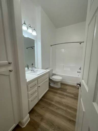 Main picture of 909 Jasmine Parke Dr