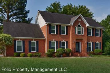 Main picture of 123 Silver Lake Cir