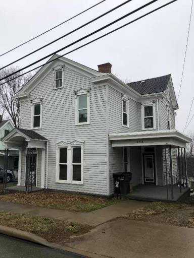 Main picture of 174 S Marietta St