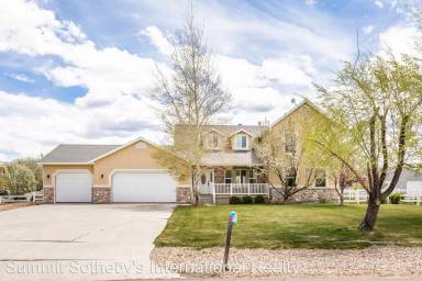 Main picture of 1735 Oak Ln