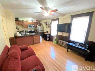 Main picture of 223 Holland St